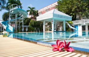 Отель Good Houses Apartment  Бангкок